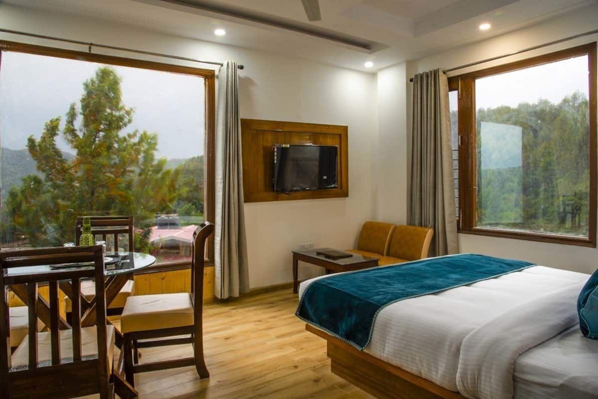 Habitación doble Prestigio, vista al valle, junto a la montaña | Ropa de cama de alta calidad, camas extra, wifi gratis y ropa de cama