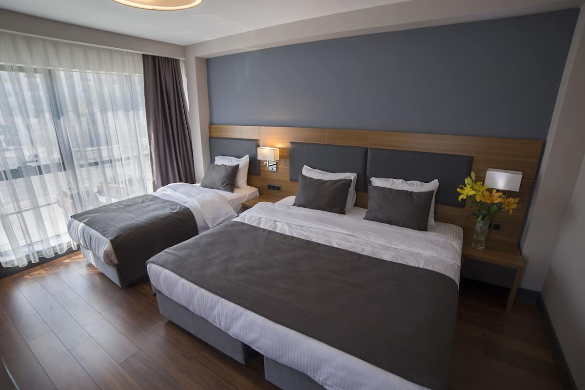 triple room | minibar, in-room safe, desk, free wifi