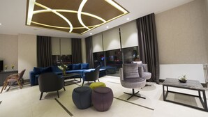 Sala de estar en el lobby