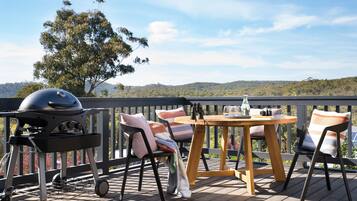 House, 3 Bedrooms | Terrace/patio