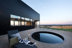Outdoor pool - Sky High (Mount Franklin)