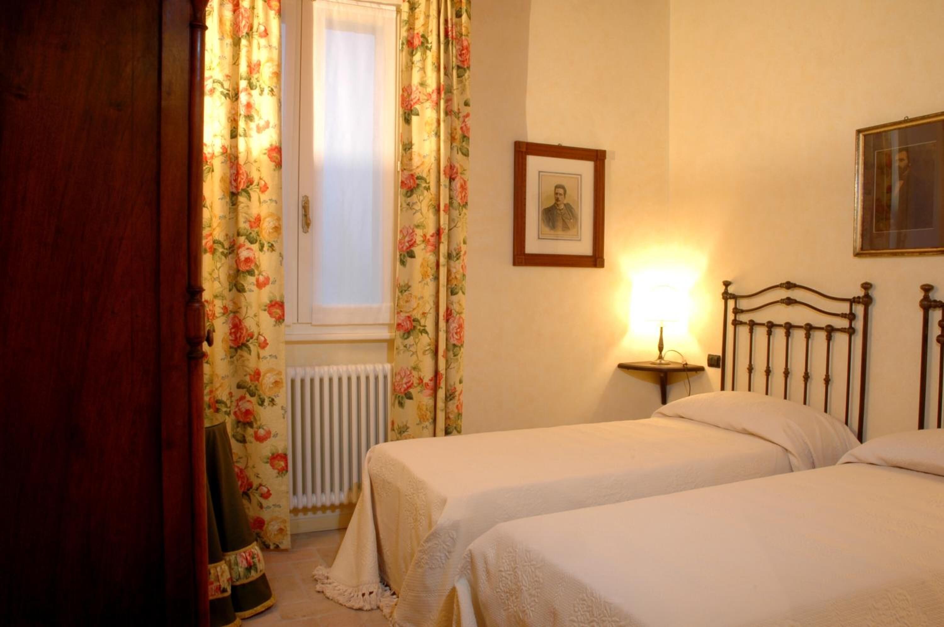 cots/infant beds, free wifi, bed sheets