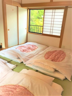 Habitación (Japanese-Western Style) | Escritorio, wifi gratis, ropa de cama