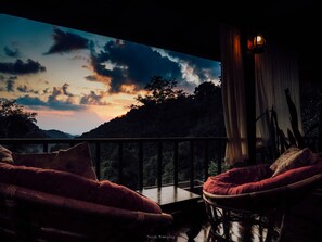 Front of property - evening/night - Taloh Homestay Chiangmai (Mae On)