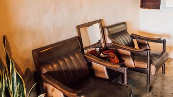 Family Room, Non Smoking, Hill View | Hypo-allergenic bedding, down comforters, free WiFi