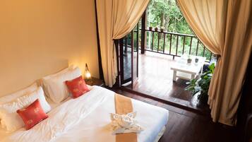 Family Room, Non Smoking, Hill View | Hypo-allergenic bedding, down comforters, free WiFi