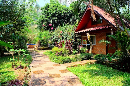 Malee's Nature Lovers Bungalows