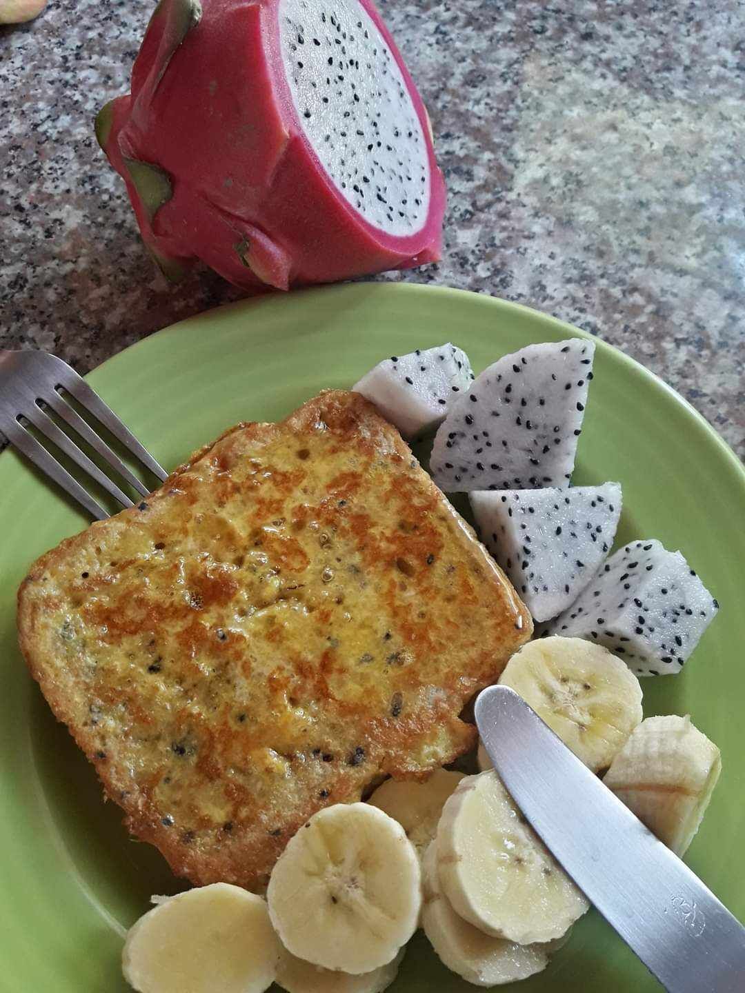 daily continental breakfast (thb 130 per person)