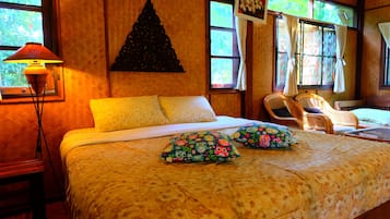 Small Family Bungalow | Free WiFi