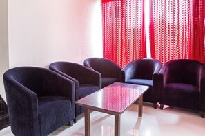 Lobby lounge - GuestHouser 3 BHK Bungalow fcef (Mawal)