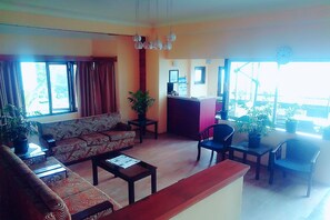 Khu tiếp khách ở sảnh