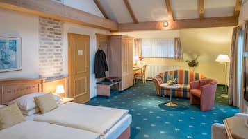 Deluxe Double or Twin Room | In-room safe, desk, iron/ironing board, cribs/infant beds