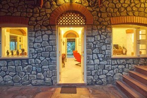 Staircase - GuestHouser 1 BR Villa 520d (Mawal)