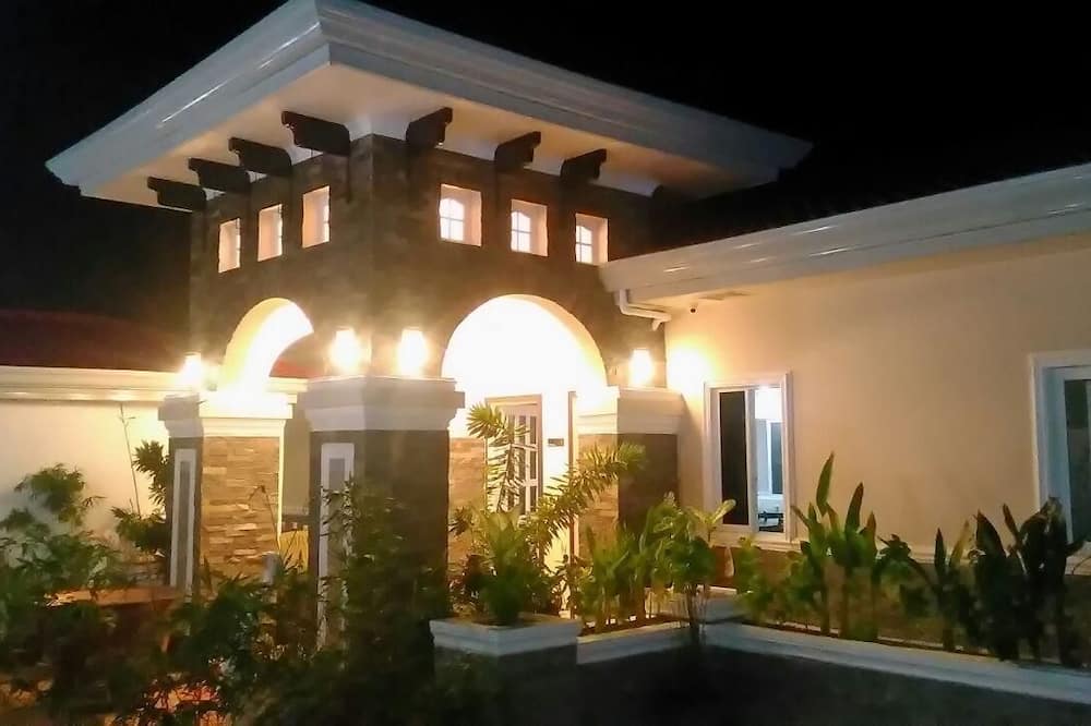 Venezia Suites Resort