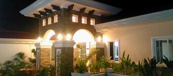 Venezia Suites Resort