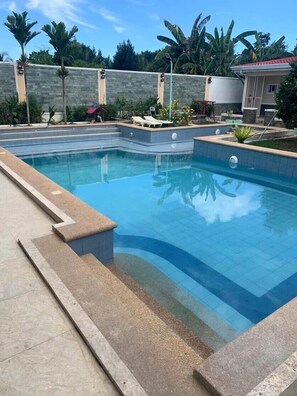 Outdoor pool - Venezia Suites Resort (Panglao)