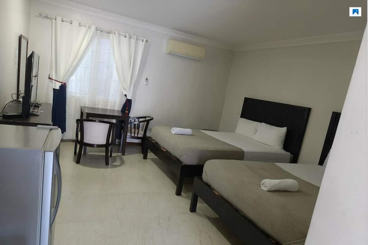 Suite Supérieure, 1 chambre, réfrigérateur, vue piscine | 1 chambre, literie de qualité supérieure, décoration personnalisée