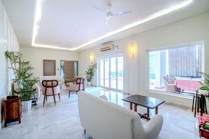 42-inch TV with cable channels