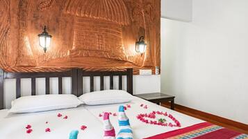 Executive Cottage, 1 Bedroom | 1 bedroom, desk, rollaway beds, free WiFi