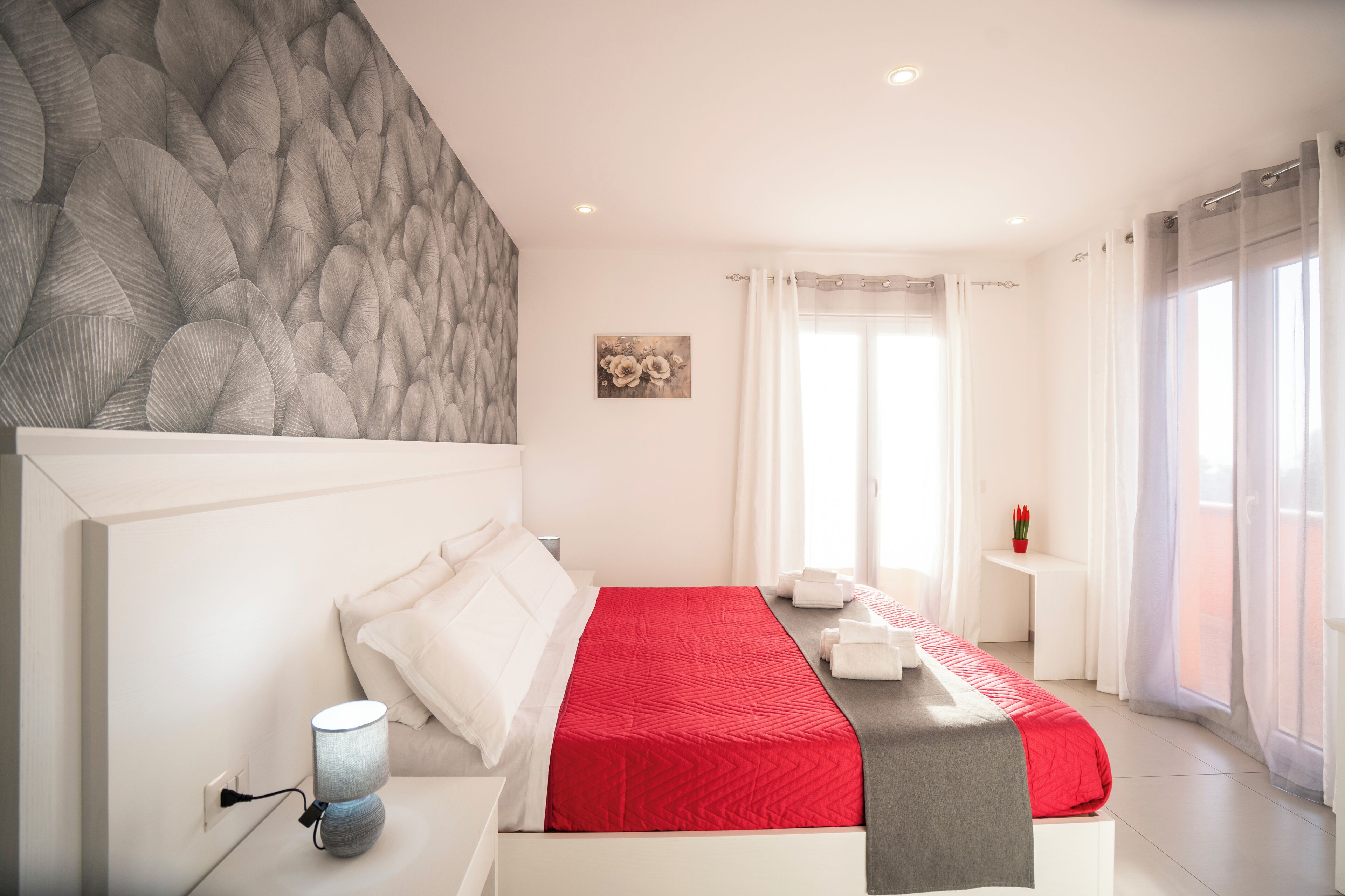 Deluxe Double Room, Balcony, Partial Sea View