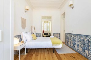 2 bedrooms, iron/ironing board, free WiFi, bed sheets - Gonzalo's Guest Apartments - Downtown Historic Flats II (Lisbon)