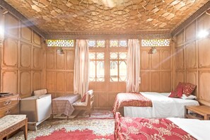 Casa conforto, 3 quartos | 3 quartos, escrivaninha, Wi-Fi de cortesia, roupa de cama