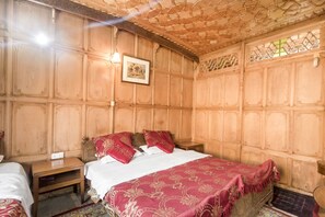 บ้านคอมฟอร์ท, 3 ห้องนอน | 3 ห้องนอน, โต๊ะทำงาน, Wi-Fi ฟรี, ผ้าปูที่นอน