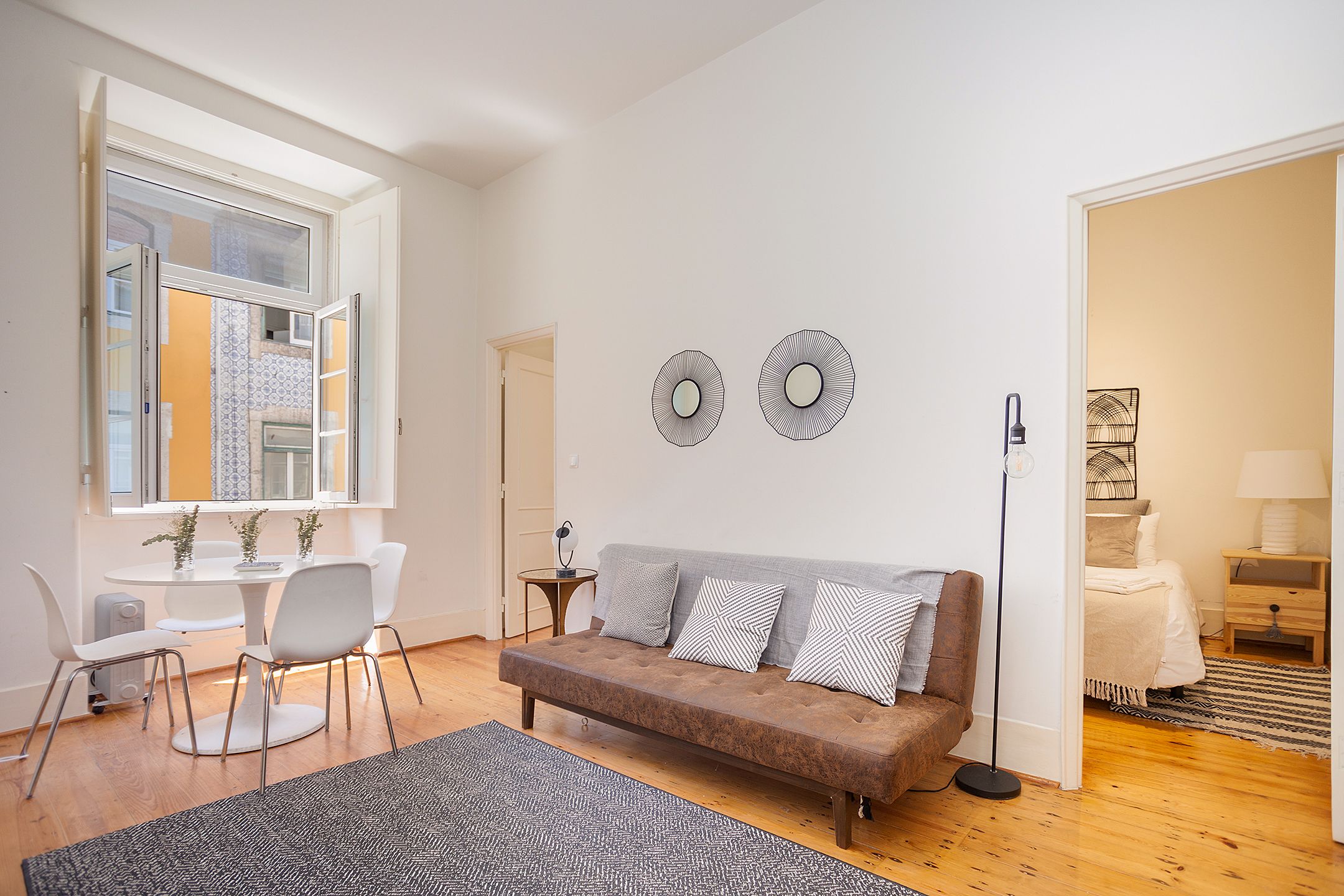 2 habitaciones, tabla de planchar con plancha y wifi gratis 