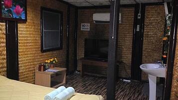 Standard Double Room | Room amenity