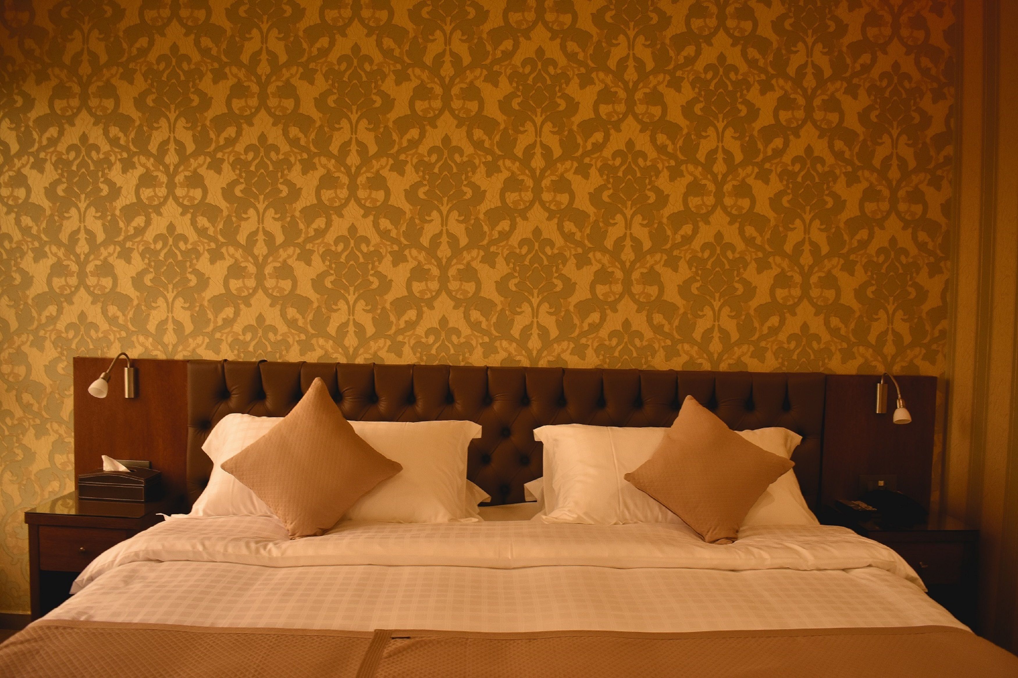 deluxe twin room, 2 single beds, partial sea view | city view