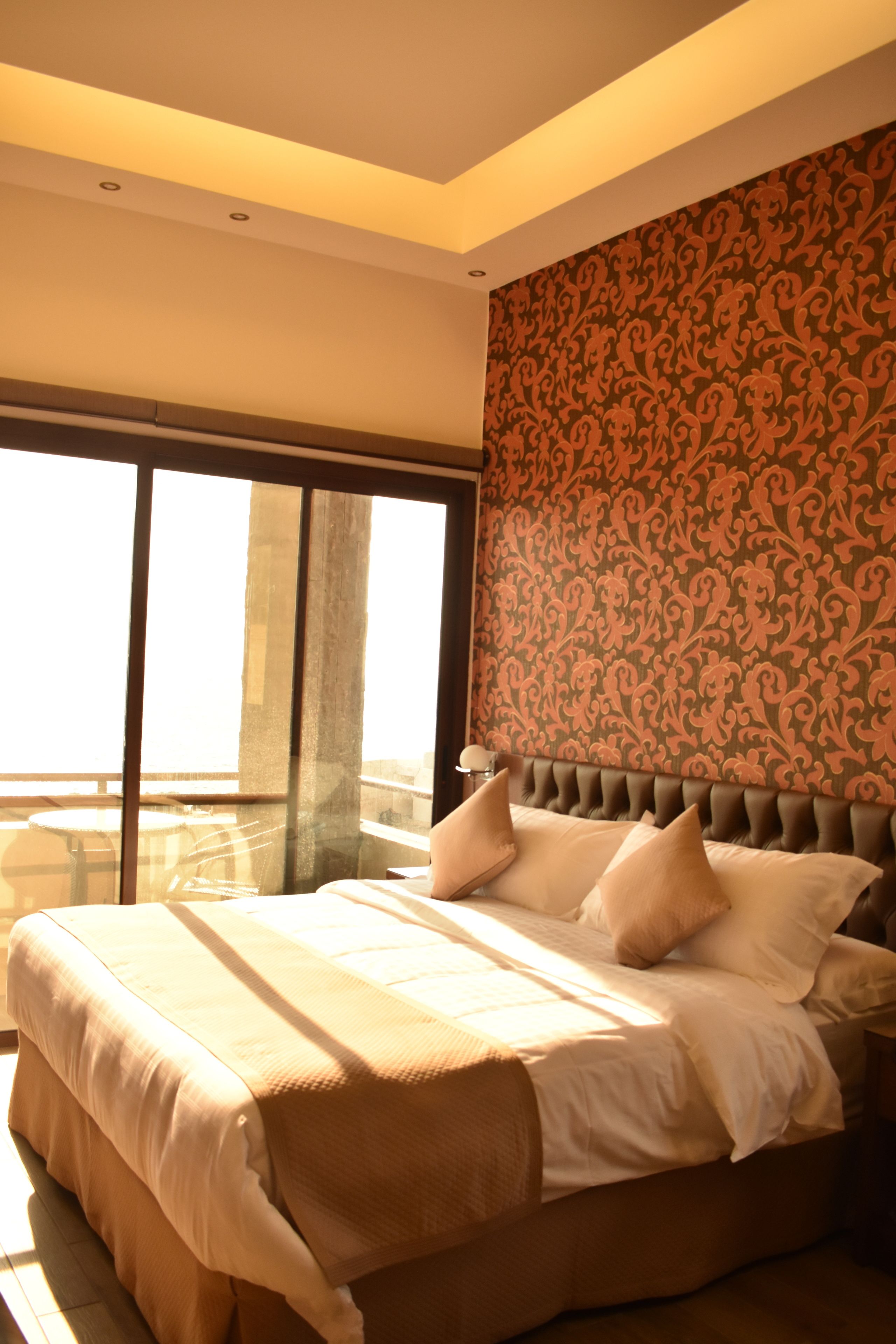 premium room, 1 king bed | premium bedding, minibar, in-room safe, desk
