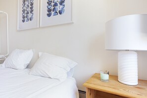 Standard Apartment, 2 Bedrooms, Balcony, City View | 2 bedrooms, travel crib, free WiFi, bed sheets - Gonzalo's Guest Apartments - Downtown Historic Flats III (Lisbon)