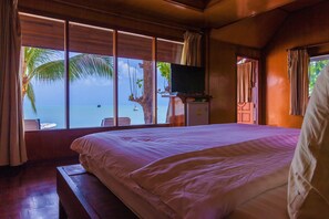 Mini Villa Front Beach | Caja de seguridad en la habitación, escritorio y cortinas blackout 