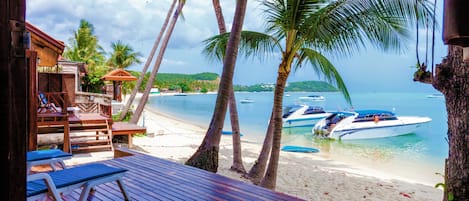 Mini Villa Front Beach | Teras/patio