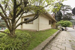 Fachada da propriedade