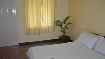 Desk, free WiFi, bed sheets