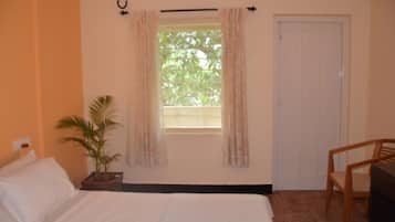 Desk, free WiFi, bed sheets