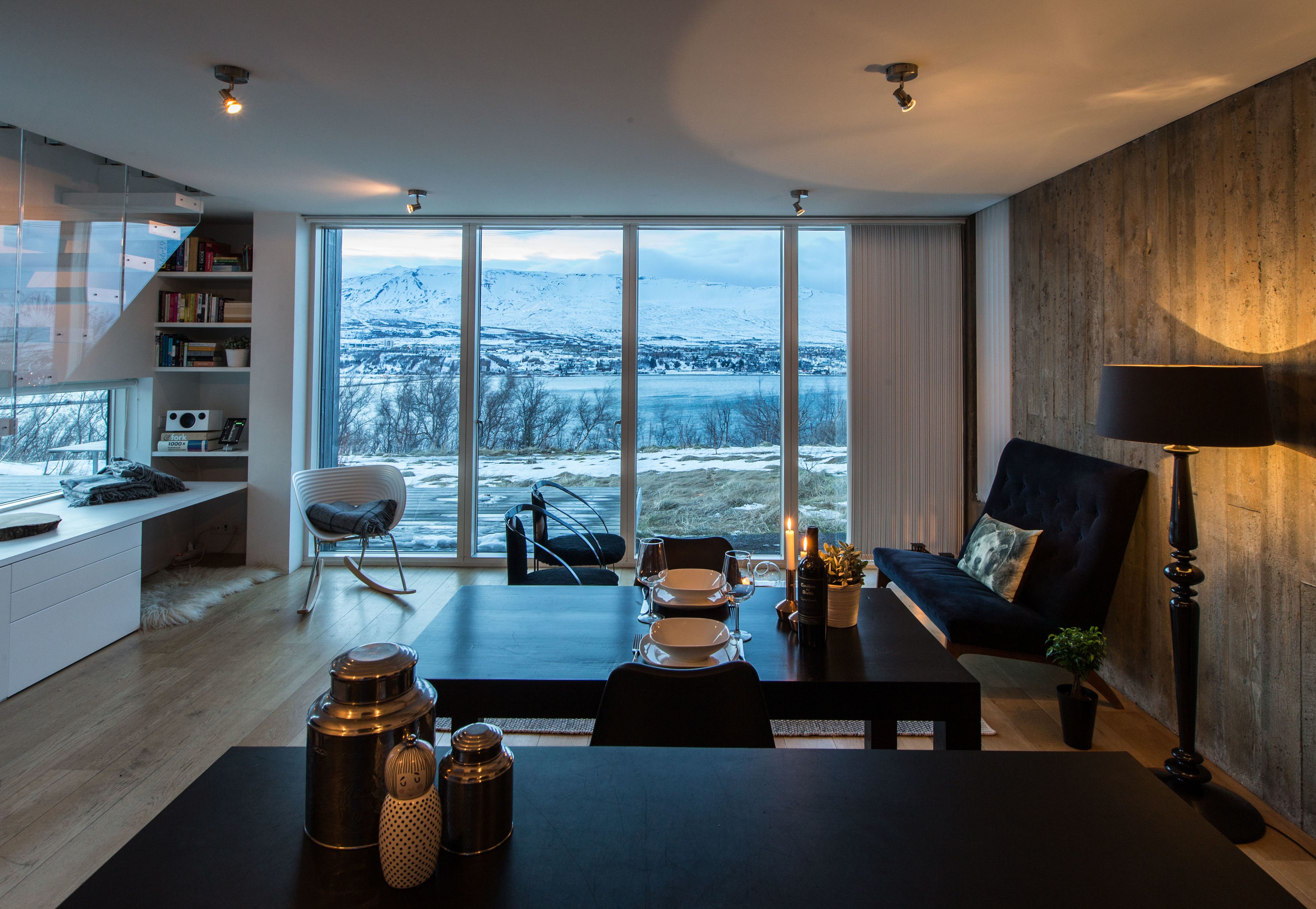 Superior Apartment, 2 Bedrooms, Mountain View (2) | Living area | Flat-screen TV