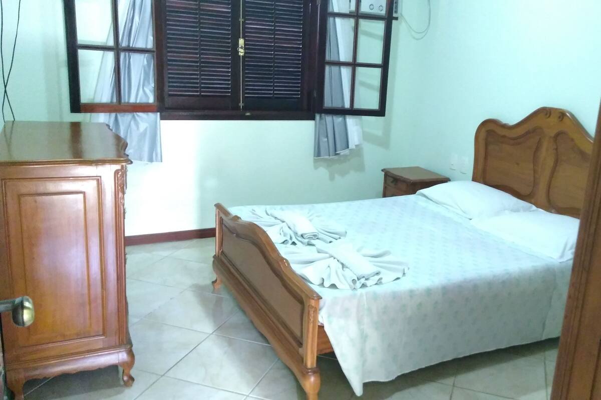 Flat Standard | Minibar, blackout curtains, bed sheets, wheelchair access