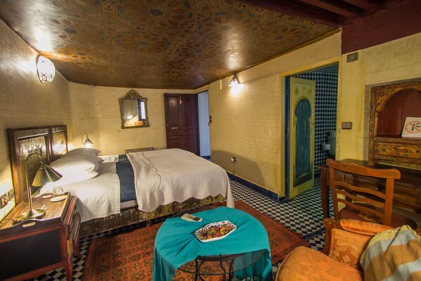 Twin Room (Zarka) | Premium bedding, individually decorated, individually furnished, desk