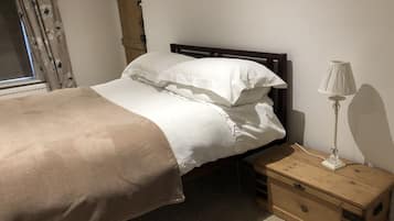 Superior Double room, (Put-up bed for 1 extra person available on request) | 熨斗/熨衫板、可攜式嬰兒床、免費 Wi-Fi、床單