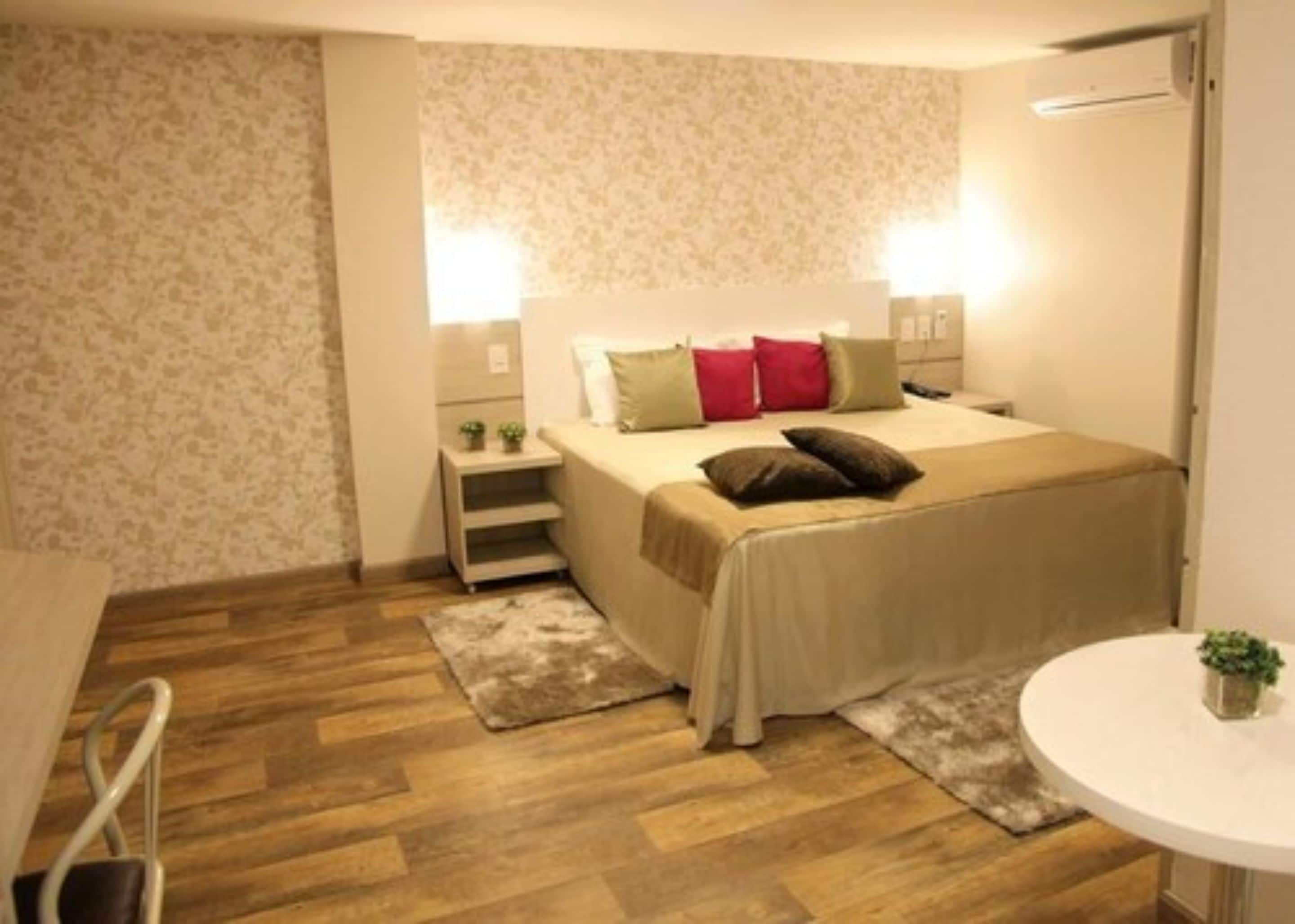 luxury double or twin room | minibar, in-room safe, desk, blackout curtains