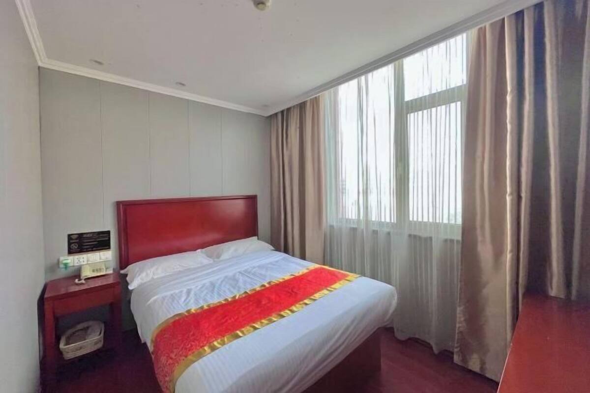 Blackout drapes, iron/ironing board, WiFi (free)