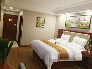 In-room safe, blackout curtains, iron/ironing board, free WiFi - GreenTree Inn Suqian Sihong Passenger Station Zhongyuan Logistics District Hotel (Suqian)