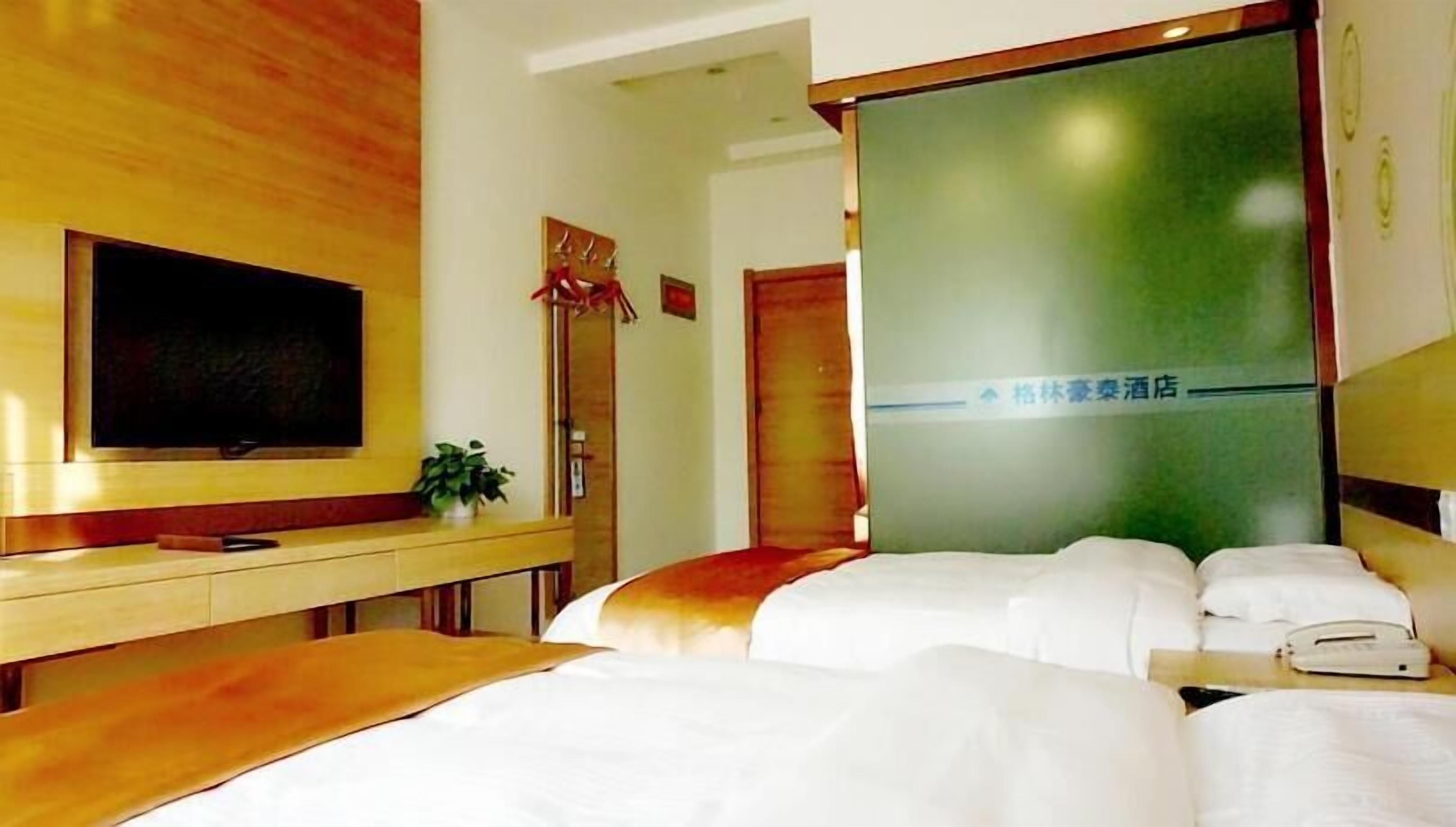 In-room safe, blackout drapes, iron/ironing board, free WiFi