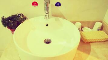 Bathroom sink