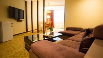 In-room safe, blackout curtains, iron/ironing board, free WiFi