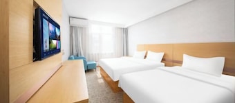 GreenTree Inn Express Hotel (Binzhou Wudi Ancient City)