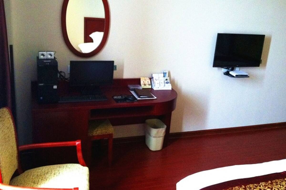 Blackout curtains, iron/ironing board, free WiFi