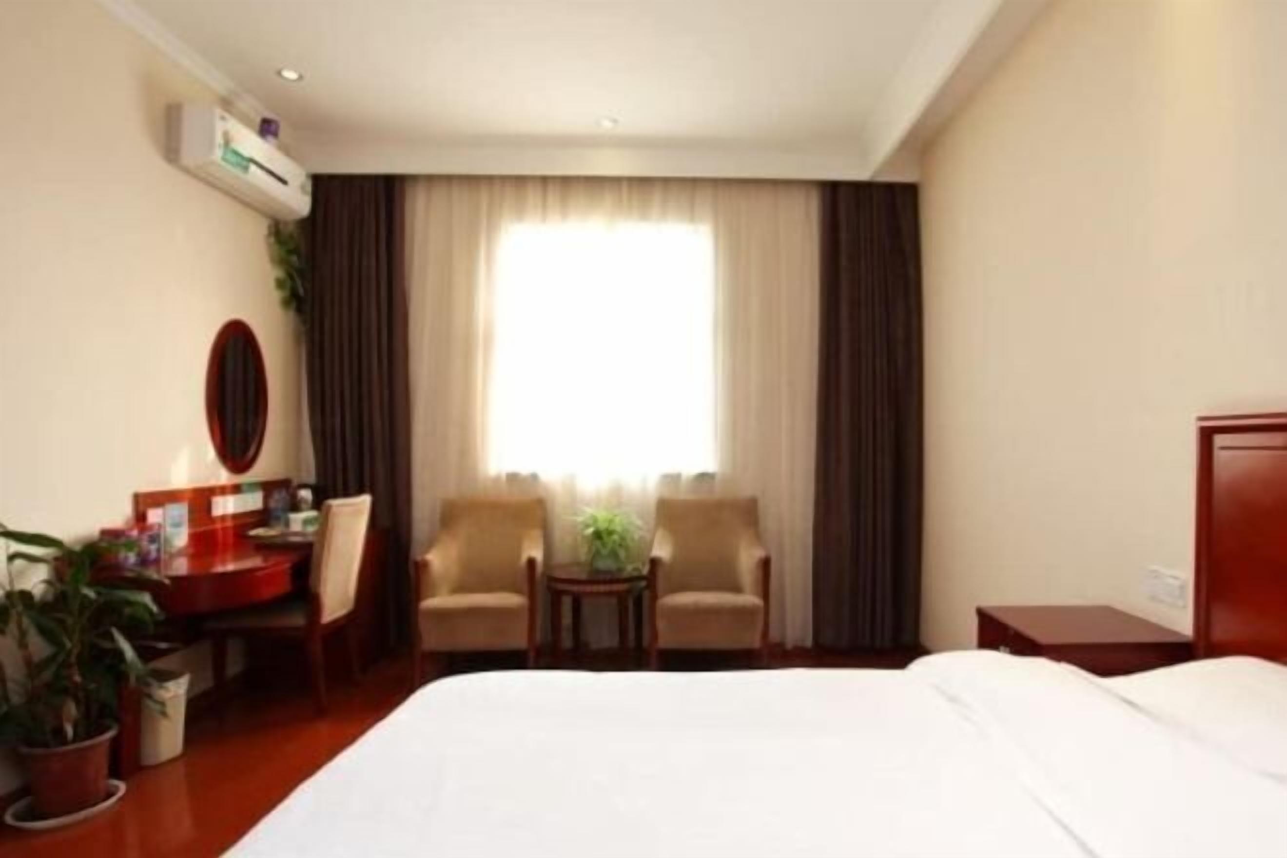 Blackout drapes, iron/ironing board, free WiFi